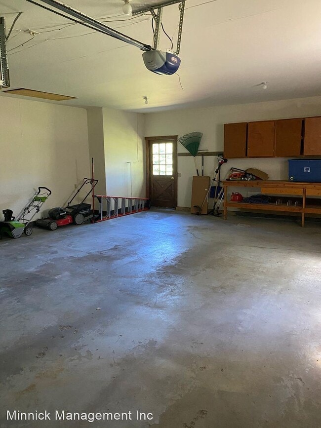 Building Photo - 3 br, 2.5 bath House - 22 Riverside Drive
