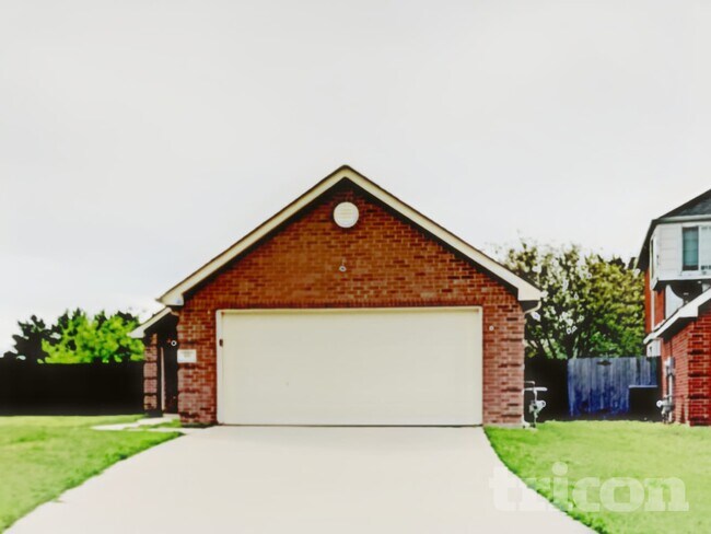 Foto del edificio - 906 Pheasant Dr