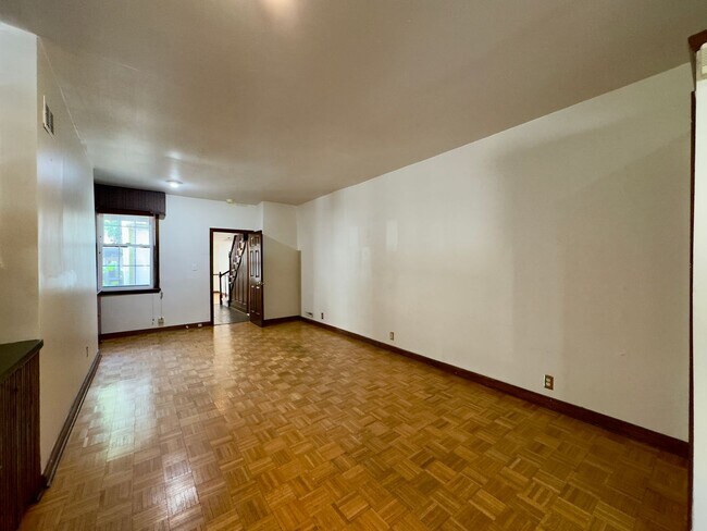 Foto del edificio - Large 3bedroom Rowhome in Upper Fells -Par...