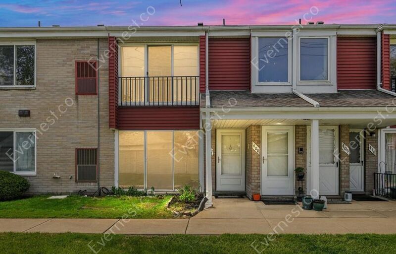 407 Sunset Ln, St. Clair Shores, MI 48082 Condo for Rent in St. Clair