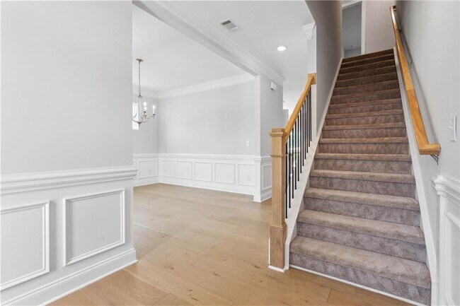 Building Photo - 95 Sinclair Cir