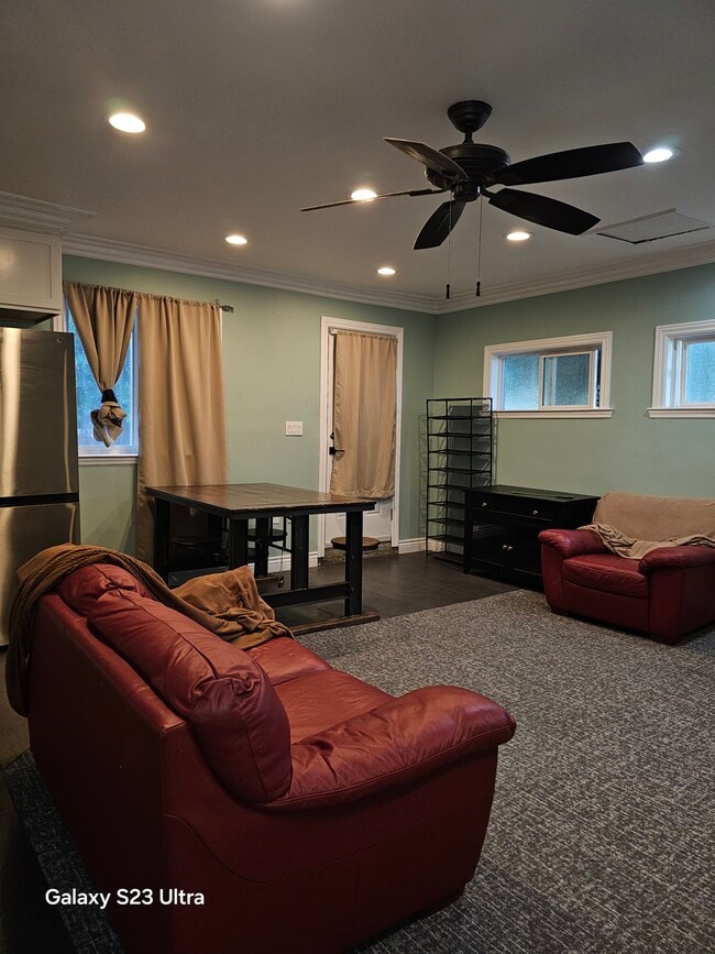 Foto del edificio - 3800 Hillsdale Dr