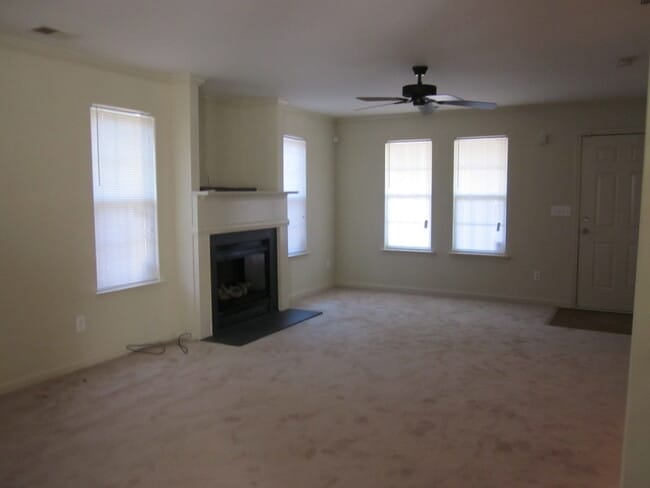 Photo - ALMOST NEW 4BEDROOM/3BATH HOME ON CORNER L...