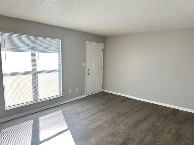 Foto del edificio - 2075 Clingan Dr NW