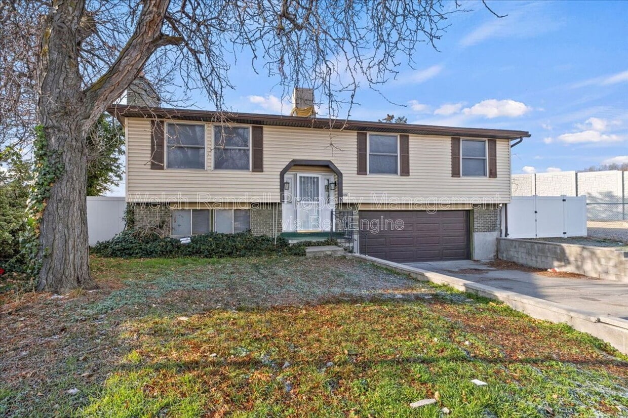 Photo - 3757 W Clermont Dr