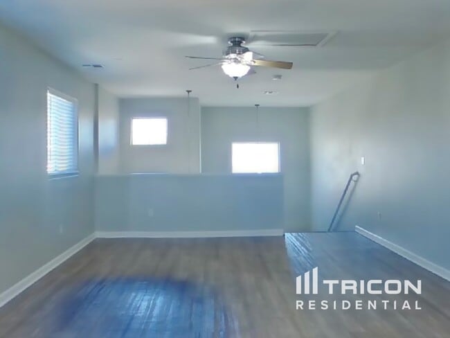 Building Photo - 3613 E Carisbrook Dr