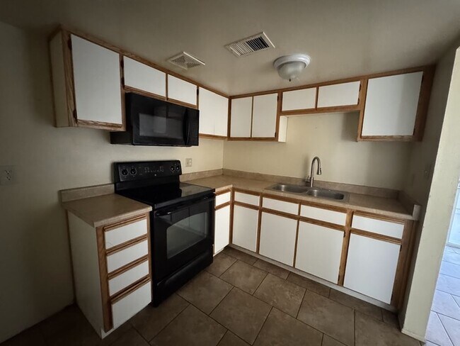 Foto del edificio - 4624 N 71st Ln