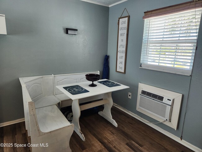 Foto del edificio - 390 W Cocoa Beach Causeway