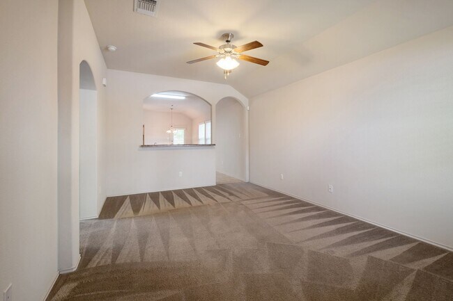 Foto del edificio - Convenient 3 Bedroom, 2 Bath Home in Jarrell w/ 1-Car Garage
