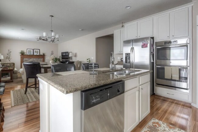 Building Photo - 3327 Falcon Way