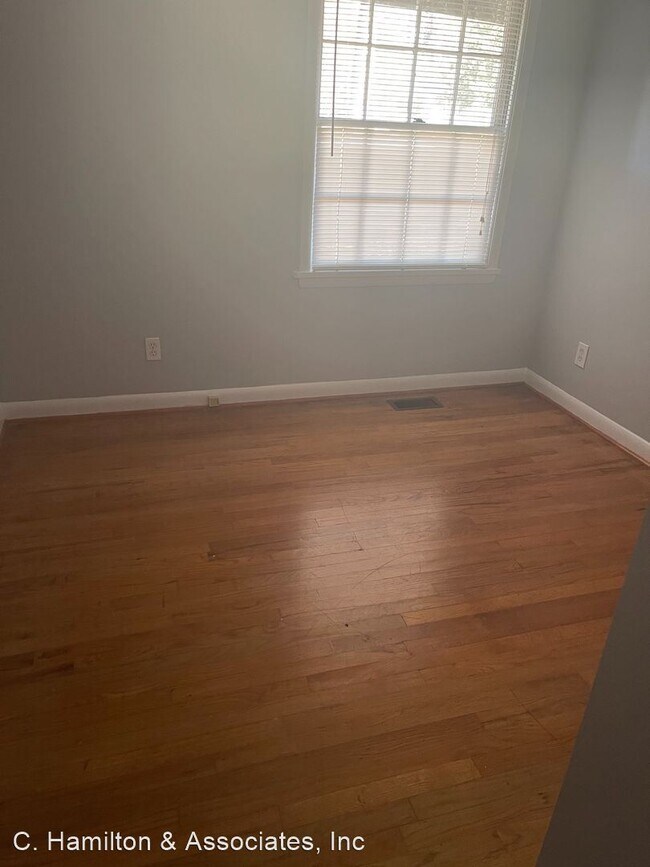 Building Photo - 3 br, 1.5 bath House - 1036 College Statio...