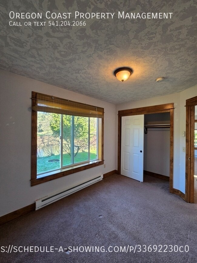 Foto del edificio - 1025 Wilson River Loop