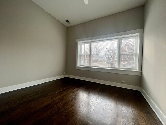 Foto del edificio - 2134 W. 18th St.