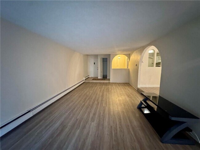 Foto del edificio - 260 George Waterman Rd