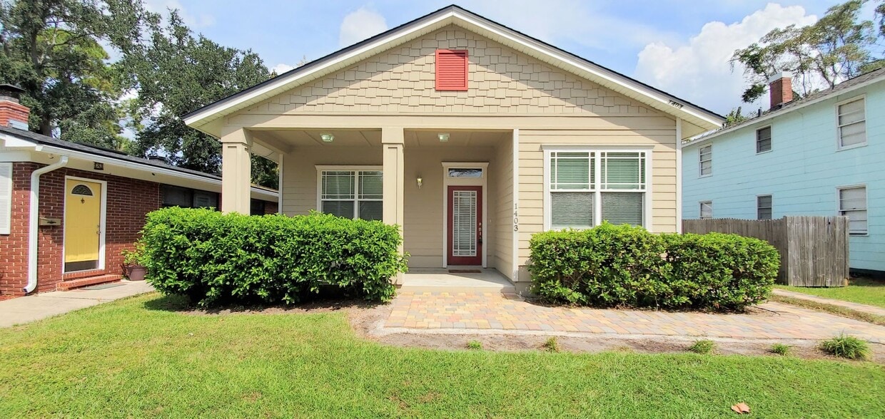 Foto principal - Newer Construction in Avondale!