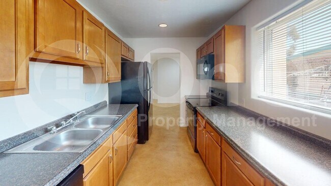 Foto del edificio - 216 E Waverly St