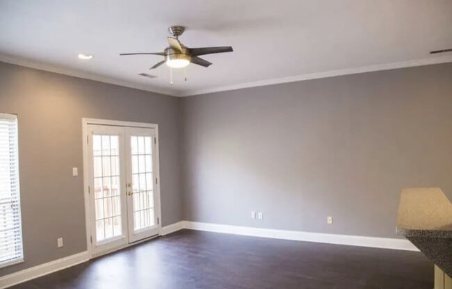 Photo - 304 Queen Victoria Way Townhome