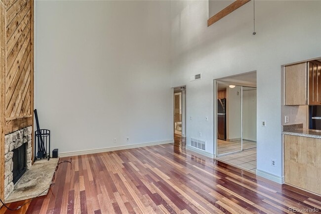 Building Photo - 14282 E Tufts Pl