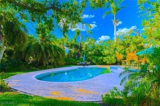 Building Photo - 1427 El Prado Ave