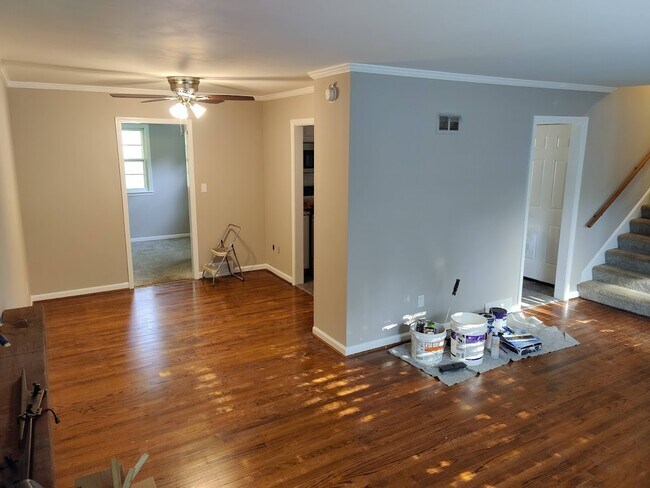 Building Photo - 7937 Reinhardt Ln