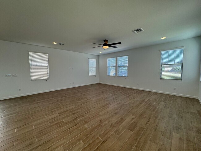 Foto del edificio - BRAND NEW HOME IN UNION PARK AT NORTERRA I...
