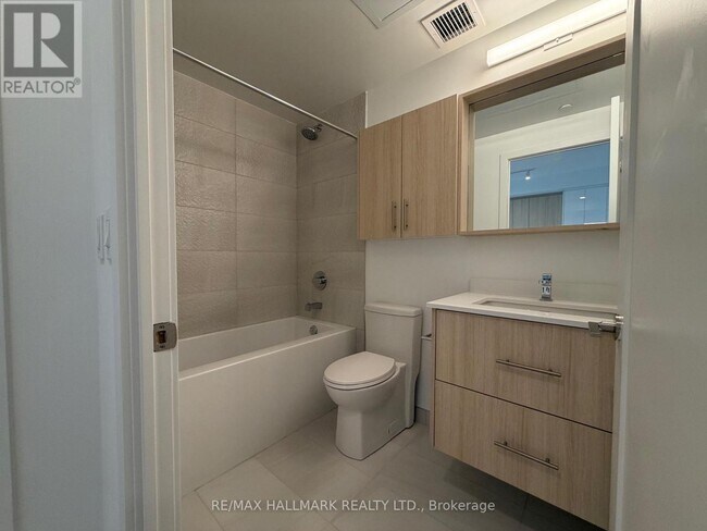 Photo du bâtiment - 9763 Markham Rd