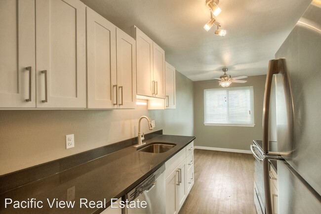 Building Photo - 2810-2811 E Yesler Way