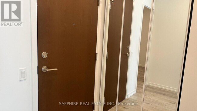 Photo du bâtiment - 7890-7890 Jane St