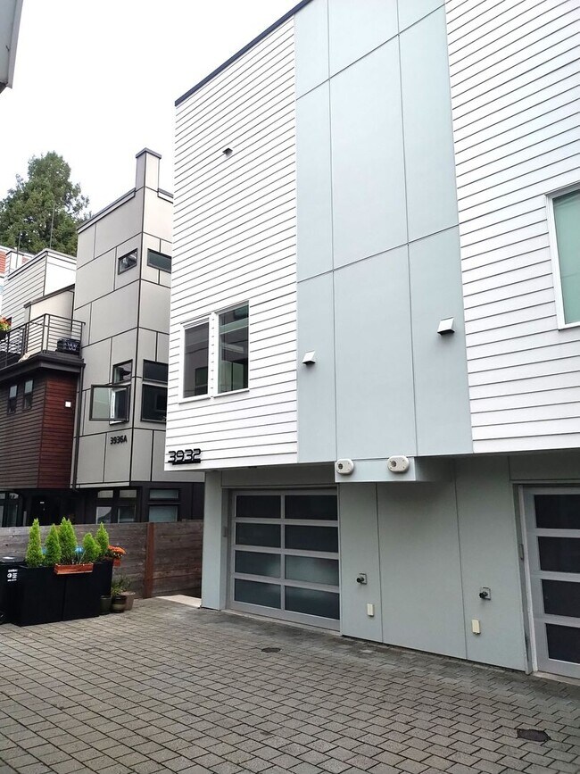 Foto del edificio - 3bd/2.5ba Seattle Townhome
