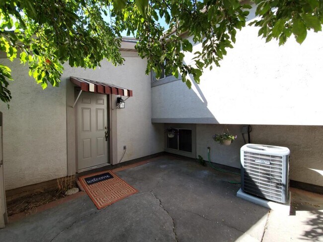 Building Photo - 1928 E 5625 S
