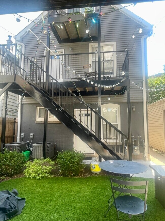 Foto del edificio - 3113 N Seminary Ave