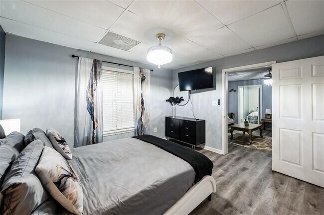 Foto del edificio - 795 Deerwood Dr