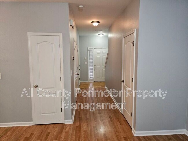 Foto del edificio - 1525 Rogers Preserve Rd