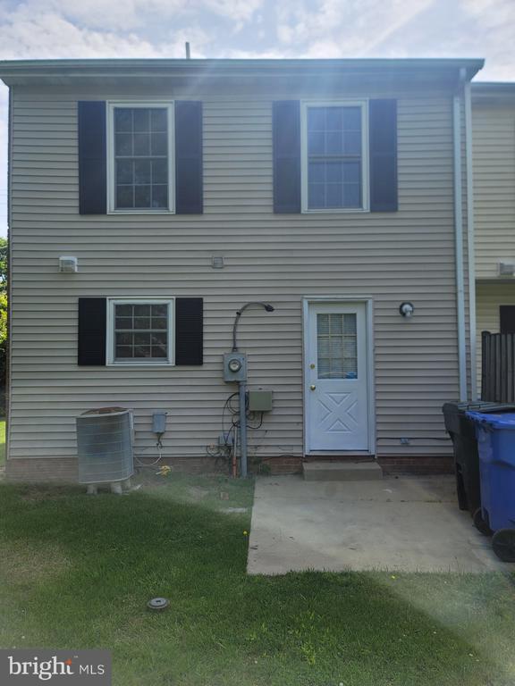 Primary Photo - 119 La Grange Ave