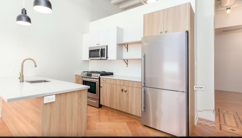 Foto principal - 52 E Adams St