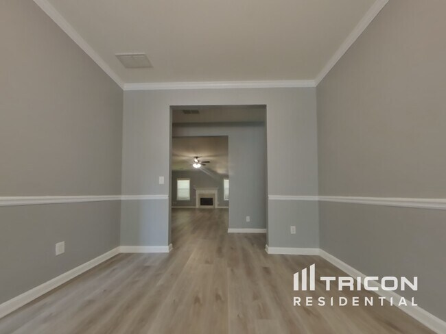 Foto del edificio - 293 Holbrook Dr