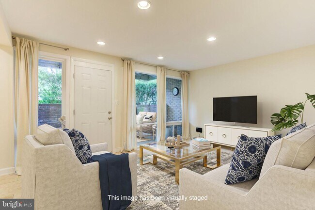 Foto del edificio - 110 Birch St