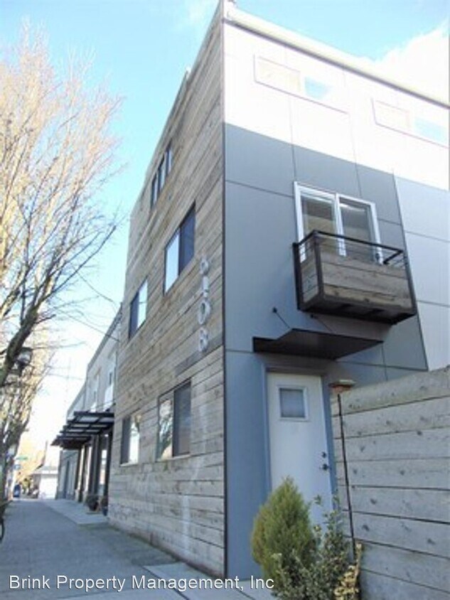 Primary Photo - 6408 Phinney Ave N