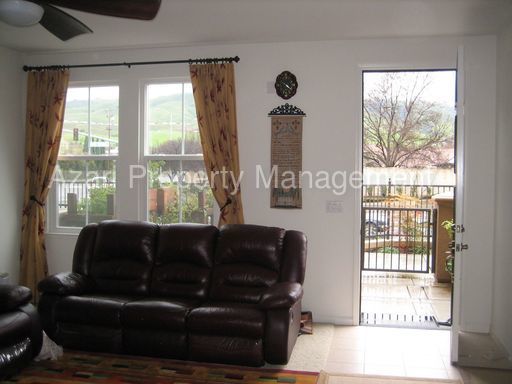 Building Photo - 48914 Lady Fern Cmn