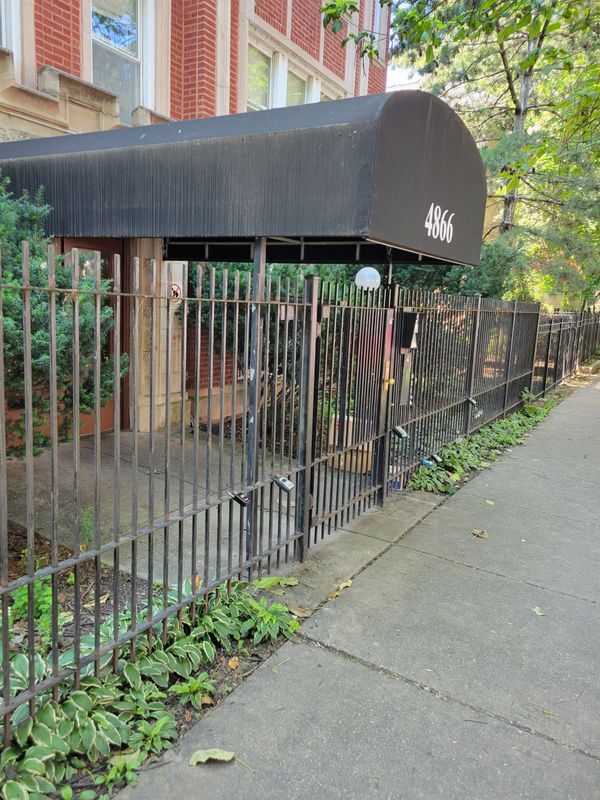 Foto del edificio - 4866 N Magnolia Ave