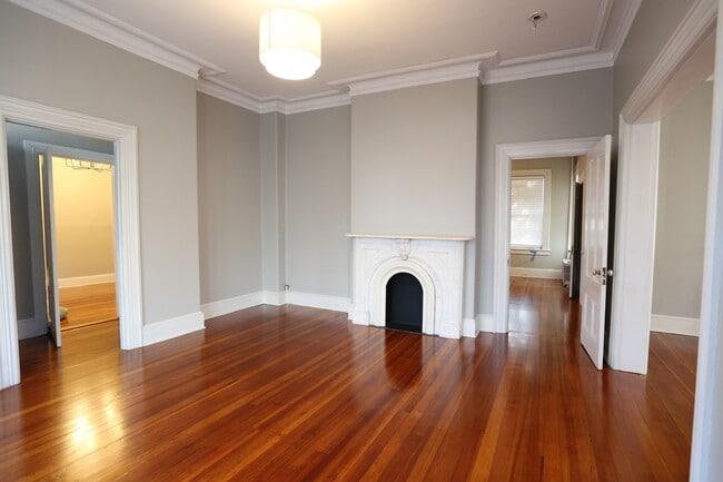 Building Photo - 282 Highland Ave