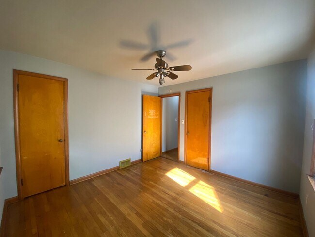 Foto del edificio - Charming 3-Bedroom Property in Prime Location