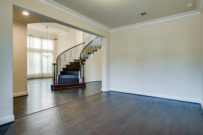 Building Photo - 14016 Notting Hill Dr