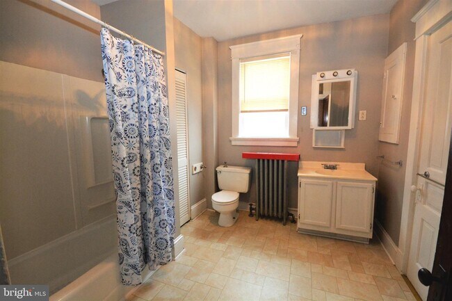 Foto del edificio - 5 W MAIN St