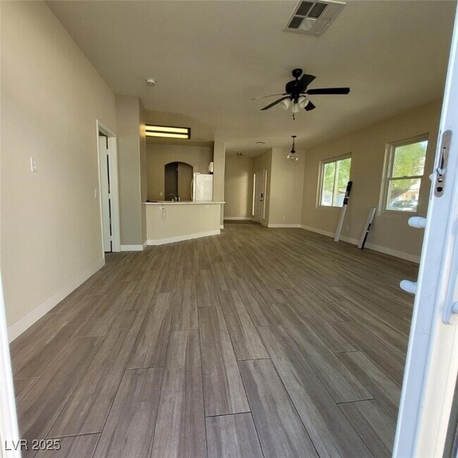 Foto del edificio - 7828 Sungrove Ct