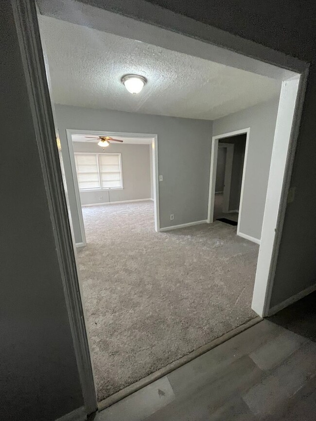 Foto del edificio - 2 Bedroom/1 Bathroom - Forest Park, GA