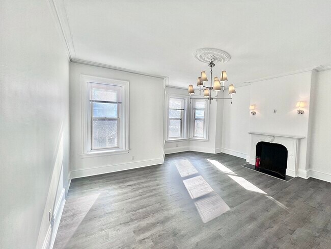 Building Photo - 57 Fort Ave
