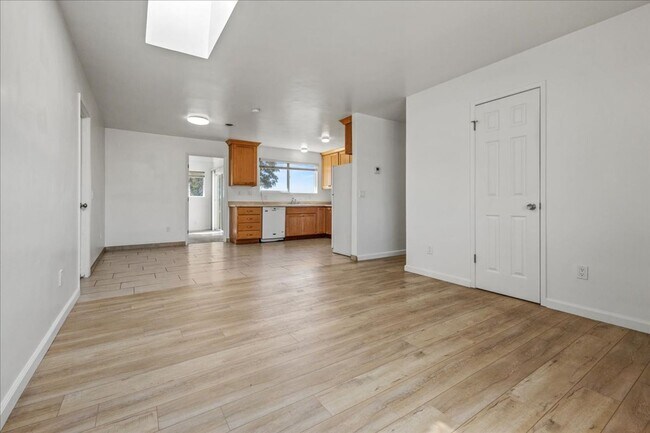 Foto del edificio - Upper Seaside four bedroom and two bath