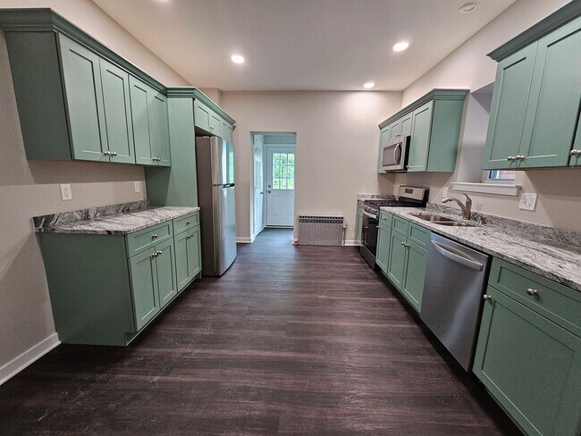 Foto del edificio - 3 bedroom 1.5 bath townhome