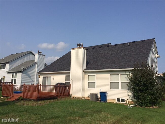 Foto del edificio - 4154 Crystal Creek Dr